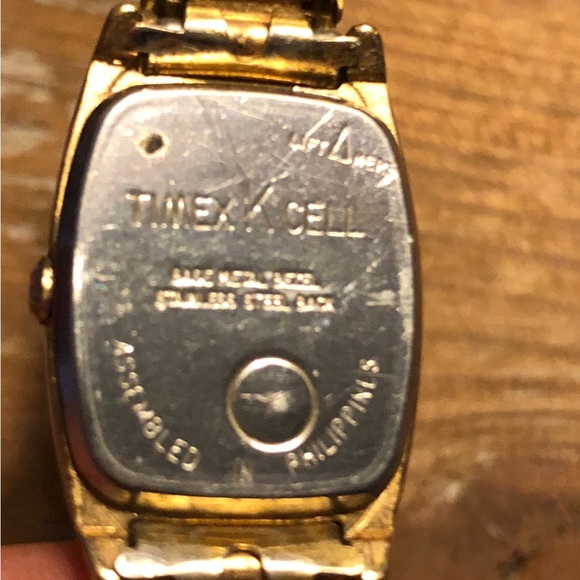 Vintage Ladies Timex Watch (N Cell & K Cell) Gold Tone - Picture 5 of 11